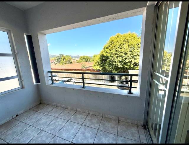 2 BEDROOM APARTMENT TO LET IN WINDSOR EAST